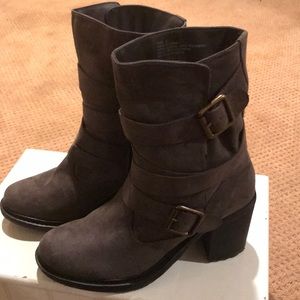 American Eagle (AE) mid calf boot